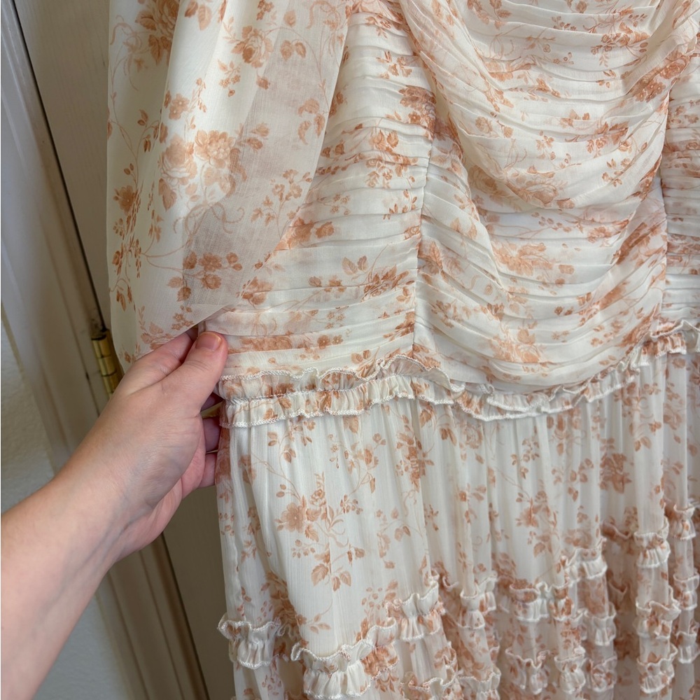 Ivy City Co Aniston Cream Dress - Picture 3 of 5